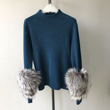 Load image into Gallery viewer, Fur cuff jumper round neck
