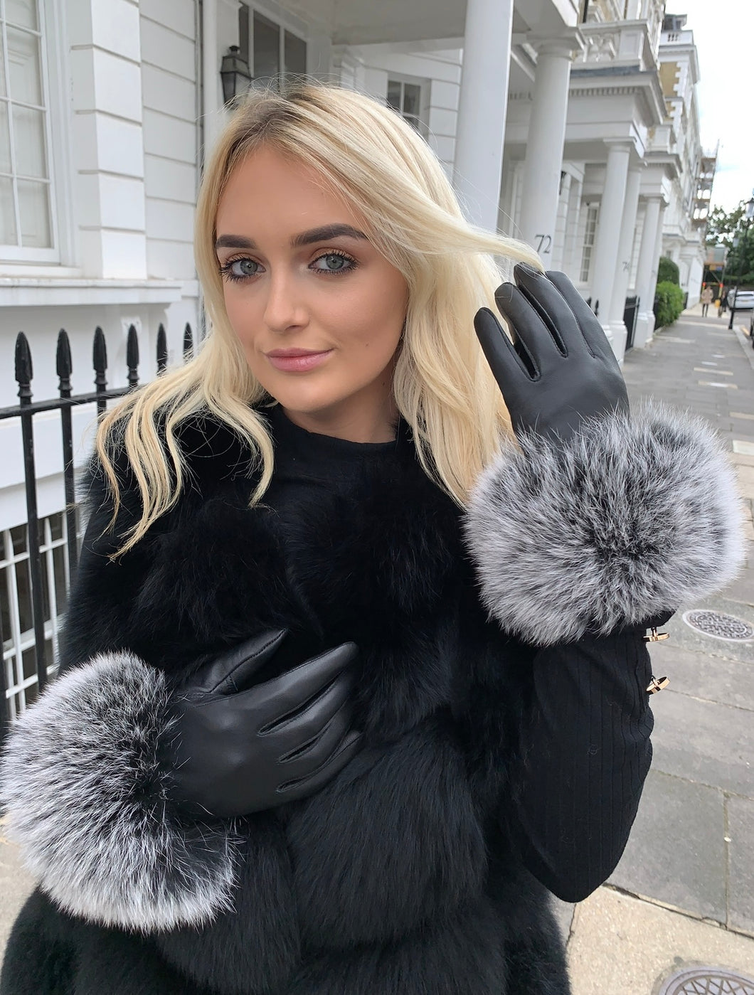 Leather fox fur trim gloves